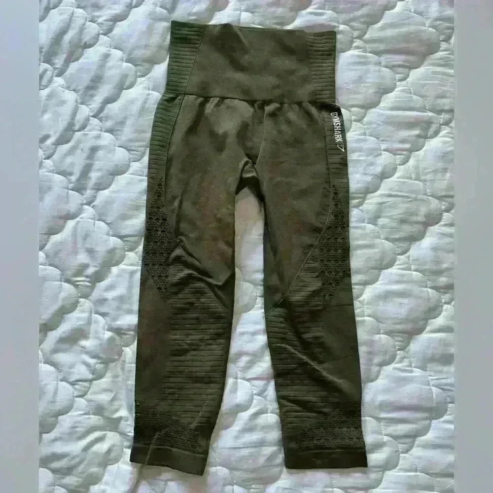 Gymshark Leggings capris size  Small